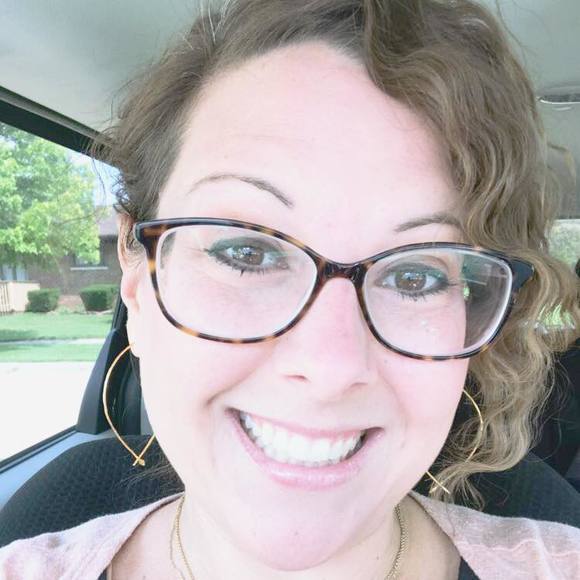 Meet your Posher, Amie - Picture 1 of 1